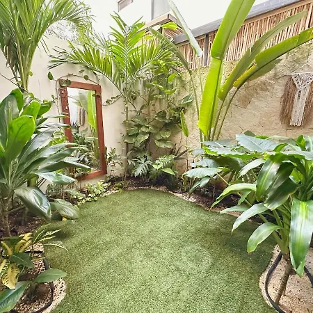 New Jungle Retreat 1br2ba Garden Private Pool Apartment *