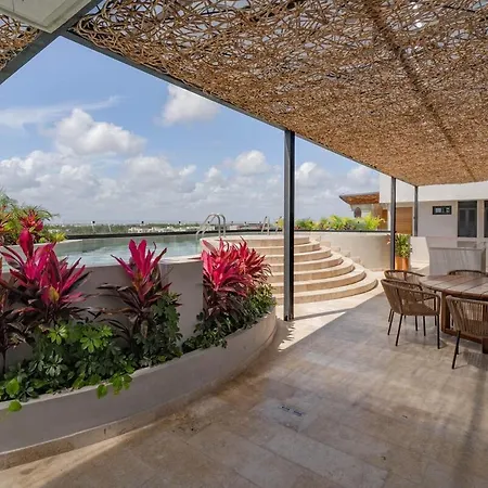 Tropical Penthouse 2br And Jacuzzi Apartment *