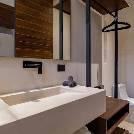 Bohemian 2br Boutique With Private Pool Apartment