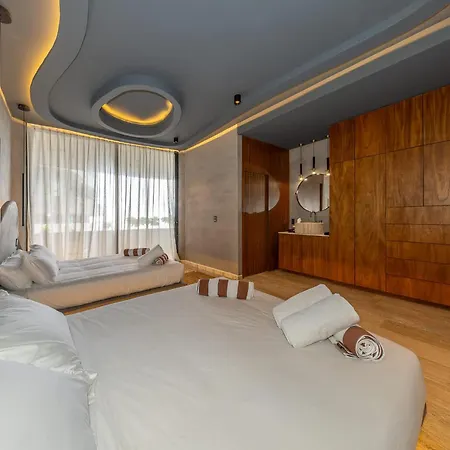 Apartment Oceanfront Luxury 3br In Tankah With Private