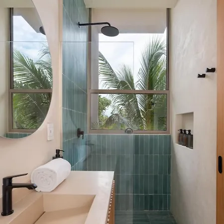 Apartment Chic Wrestaurant, Yoga, Coworking Areas *