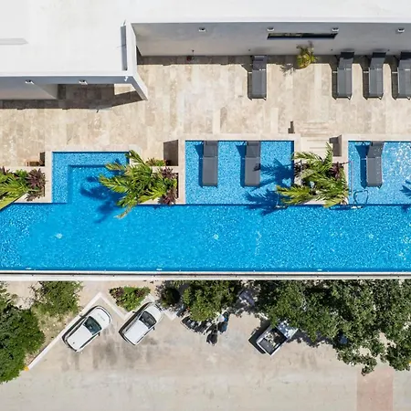 Infinity Pool Rooftop Luxury Aldea Zama Apartment