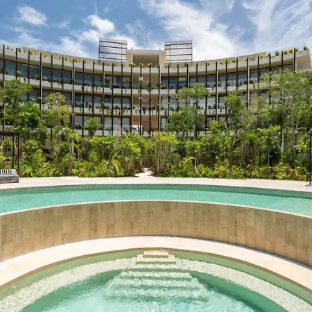 Temple Loft Rooftop Infinity Selva