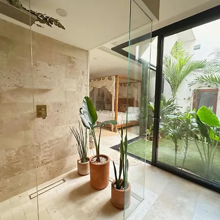 New Jungle Retreat 1br2ba Garden Private Pool