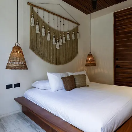 Bohemian 2br Boutique With Private Pool