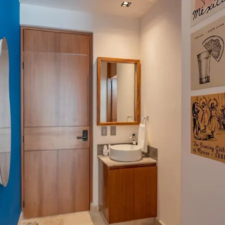 Tropical Penthouse 2br And Jacuzzi Apartment *