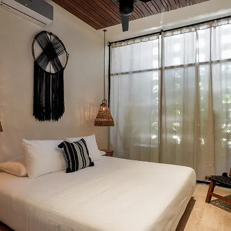 Apartment Bohemian 2br Boutique With Private Pool