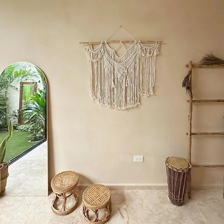 New Jungle Retreat 1br2ba Garden Private Pool