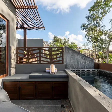 Nomad Humans Residences *