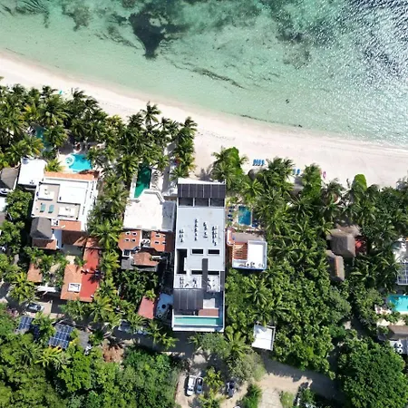Luxury Beachfront 3br Apartment Tulum