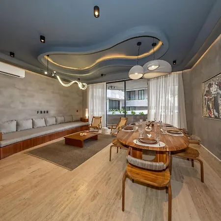 Oceanfront Luxury 3br In Tankah With Private