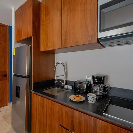 Tropical Penthouse 2br And Jacuzzi *