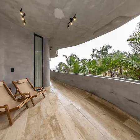 Oceanfront 4br Duplex In Maiim Tankah With Pool , & Gym Apartment Tulum