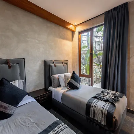 Nomad Humans Residences *