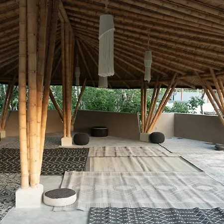 Private Jungle 1br Retreat & Fast Wi-fi