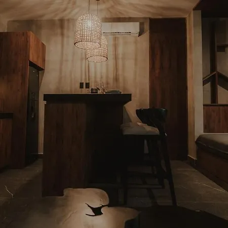 Apartment Private Jungle 1br Retreat & Fast Wi-fi