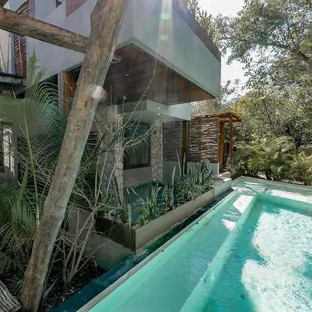 Apartment Nomad Humans Residences