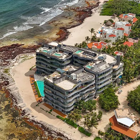 Apartment Oceanfront 4br Duplex In Maiim Tankah With Pool , & Gym Tulum