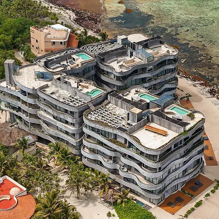 Oceanfront 4br Duplex In Maiim Tankah With Pool , & Gym