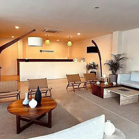 Wyndham Hotel 4*