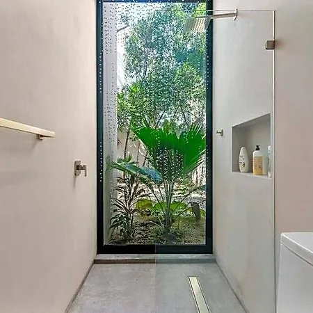 M11 Casa Leto - Luxury In Gated Community Inn *