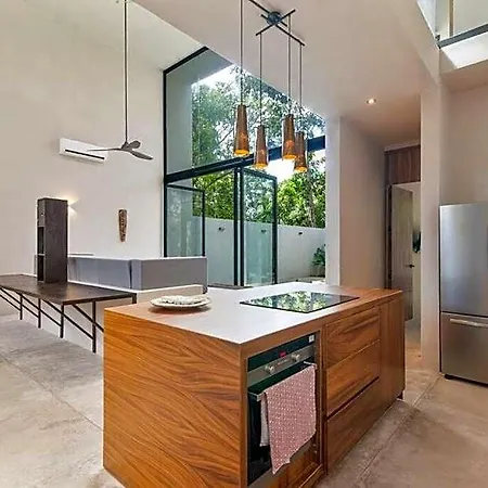 M11 Casa Leto - Luxury In Gated Community Inn *