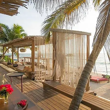 Hotel Amansala And