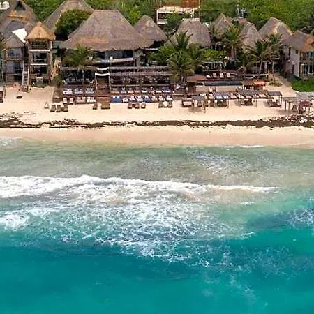 Hotel Amansala And Tulum