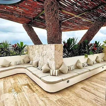 Spacious Penthouse With Pool 4*