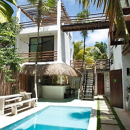 Hotel Residencia Gorila 2*