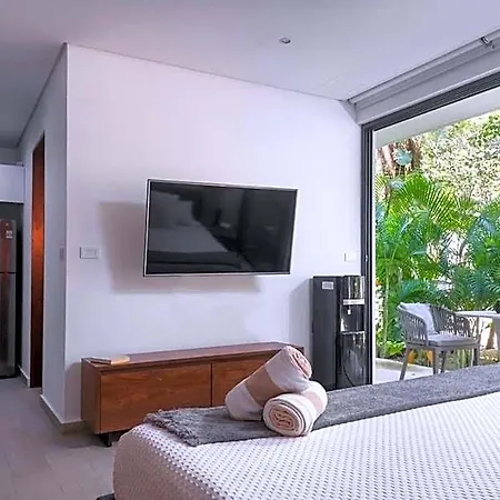 Panoramic 1-br Studio,garden, 360º Pool & Gym Holiday home *
