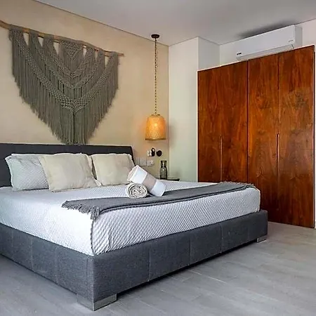 Panoramic 1-br Studio,garden, 360º Pool & Gym