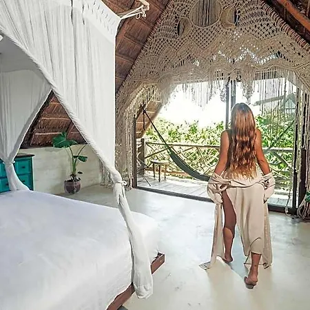 Hidden Treehouse Eco-hotel Tulum