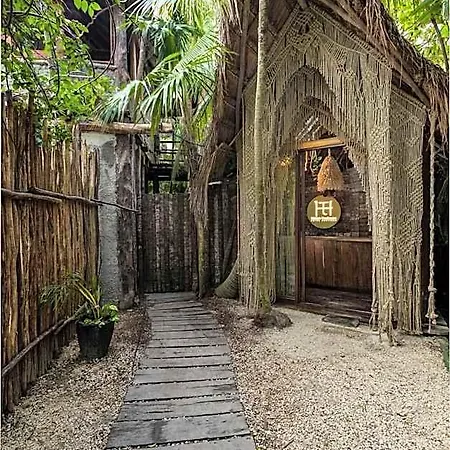 Hidden Treehouse Eco-hotel 4*