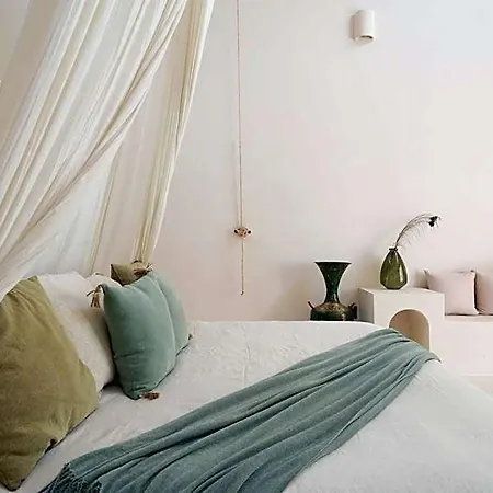 Anat Tantric Boutique 5*