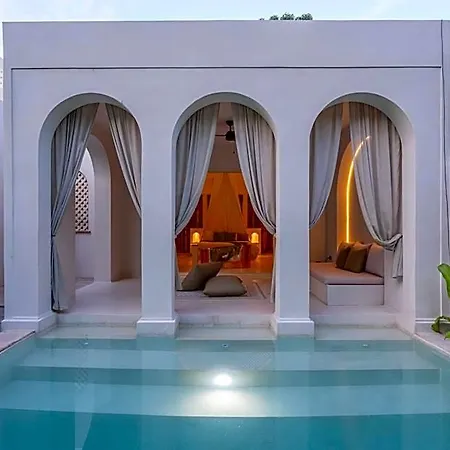 Anat Tantric Boutique 5*
