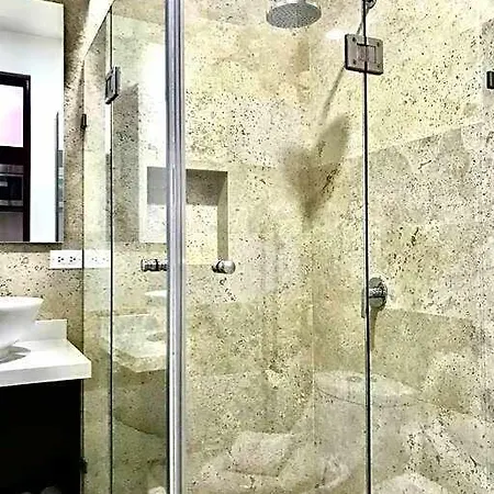Apartment 218 Stylish Delux Fast Wifi *