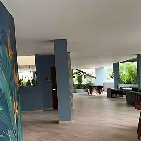 Oasis Yaaxlum *