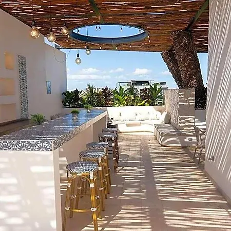Hotel Spacious Penthouse With Pool