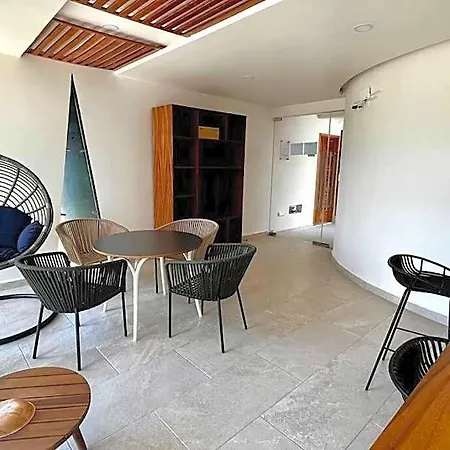 Hotel Spacious Penthouse With Pool