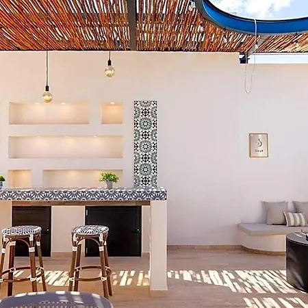 Hotel Spacious Penthouse With Pool 4*