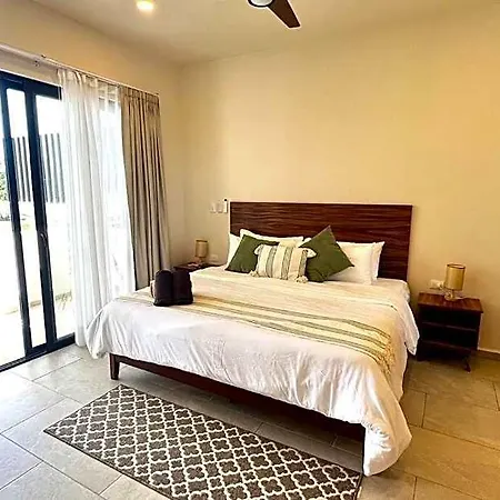 Spacious Penthouse With Pool Hotel 4*