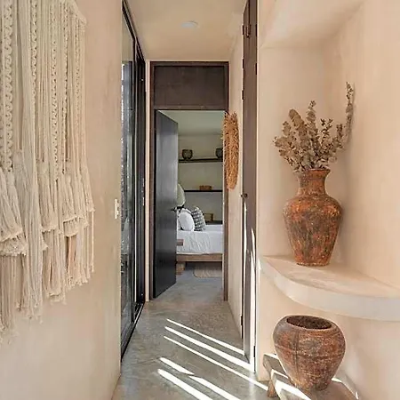 2 Tropical Bohemian Villas-2 Priv Pool-bbq 3a-3b Villa