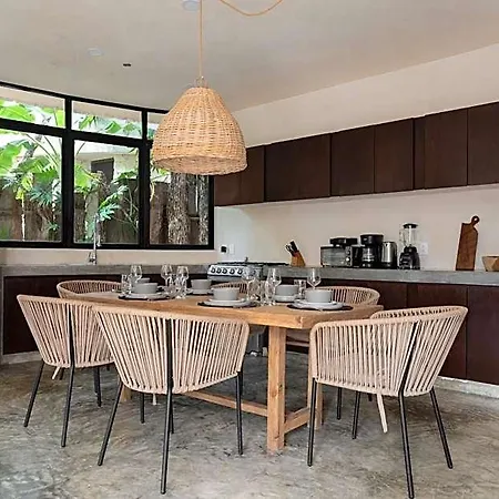 2 Tropical Bohemian Villas-2 Priv Pool-bbq 3a-3b *