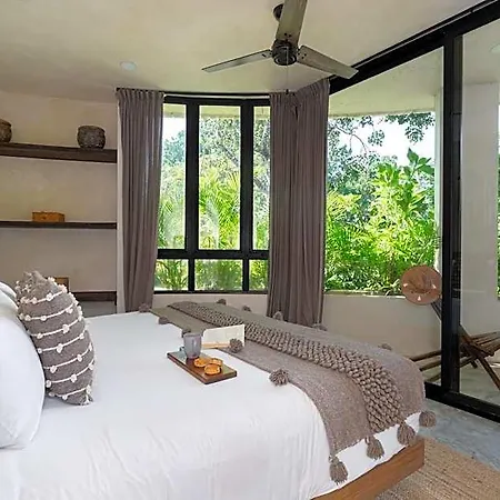2 Tropical Bohemian Villas-2 Priv Pool-bbq 3a-3b Villa
