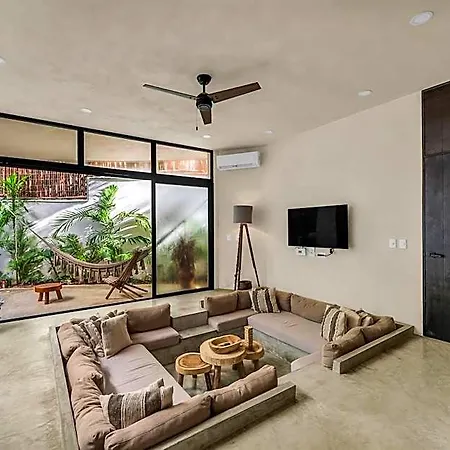 Villa 2 Tropical Bohemian Villas-2 Priv Pool-bbq 3a-3b