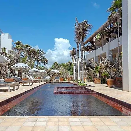 Panamera Hotel 4*