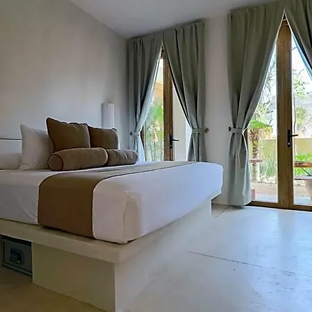 Hotel Panamera 4*