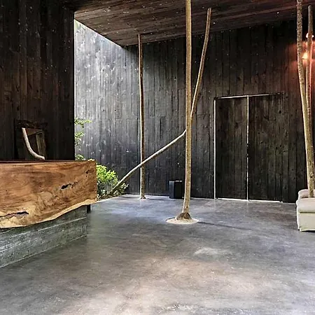 Umi Hotel