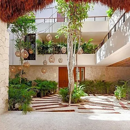 Encanto Luxe Jungle 10min Beachhot Tubking Apartment *